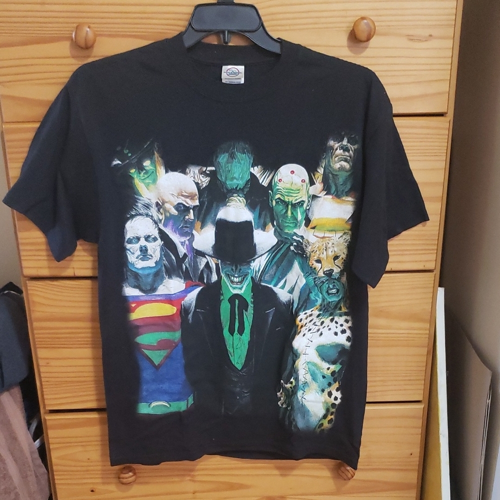 2007 Vintage(Y2K) DC Comics Super Villains All-Over Print T-Shirt. Never Worn.